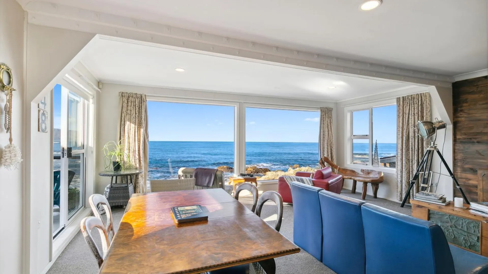 Pacific Ocean Seafront Home 3B2B Near Airport Wellington 0*,  Nueva Zelanda